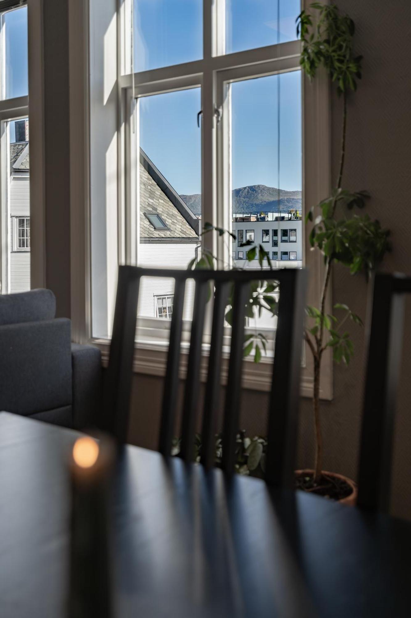 Sunny Apartment In Alesund City Екстер'єр фото