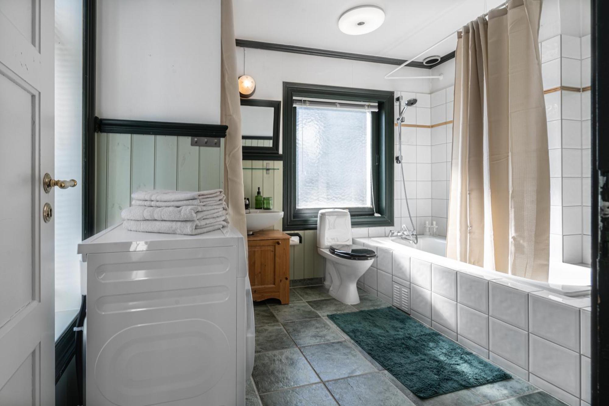 Sunny Apartment In Alesund City Екстер'єр фото