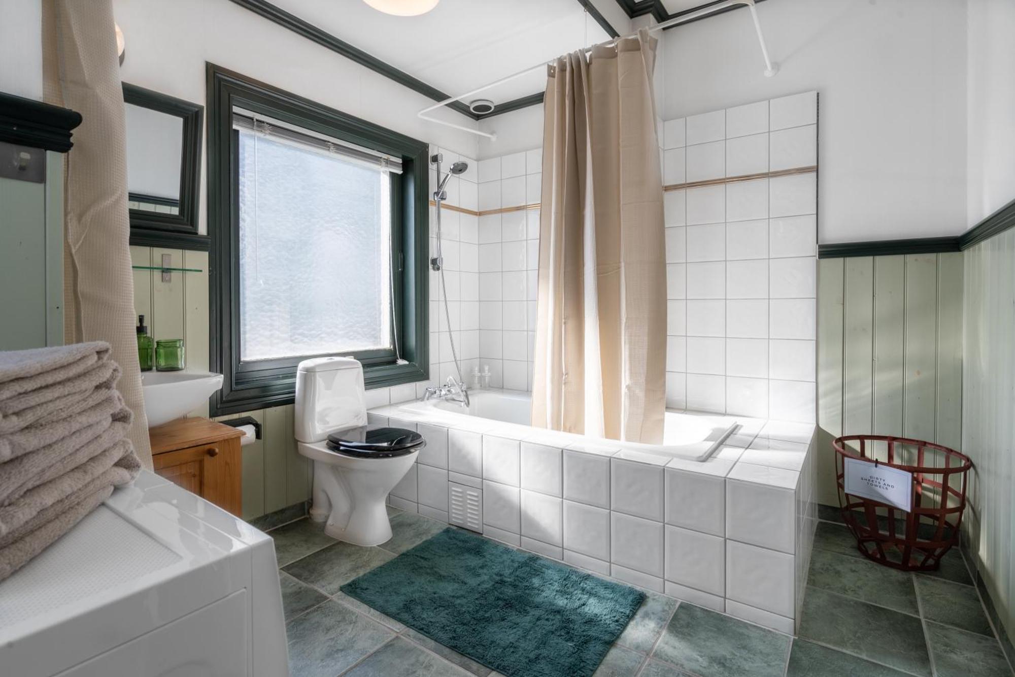 Sunny Apartment In Alesund City Екстер'єр фото
