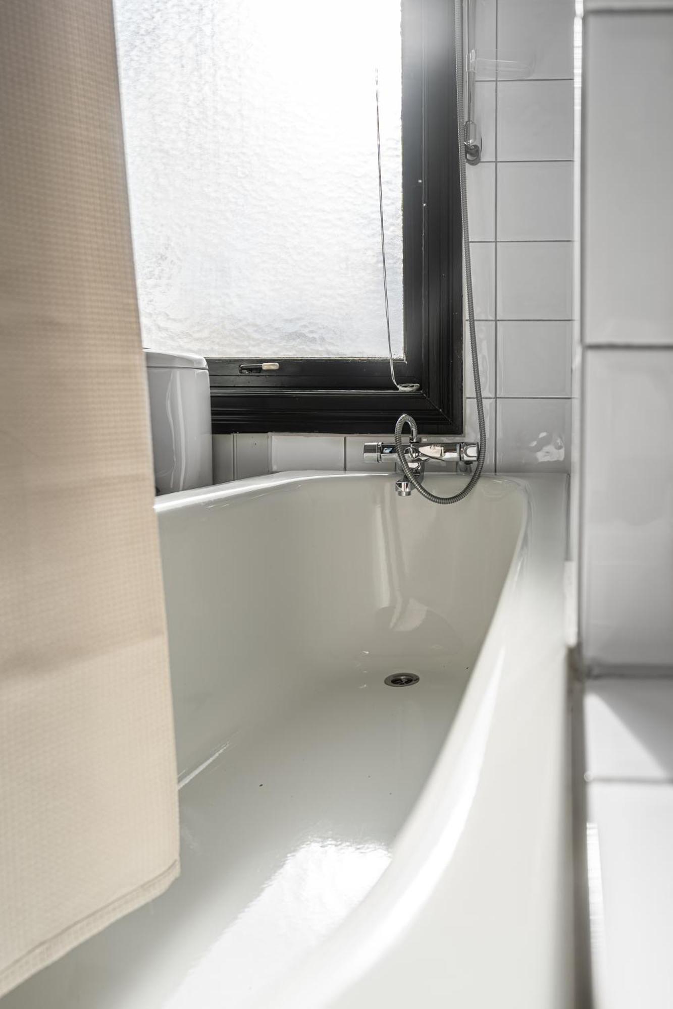Sunny Apartment In Alesund City Екстер'єр фото